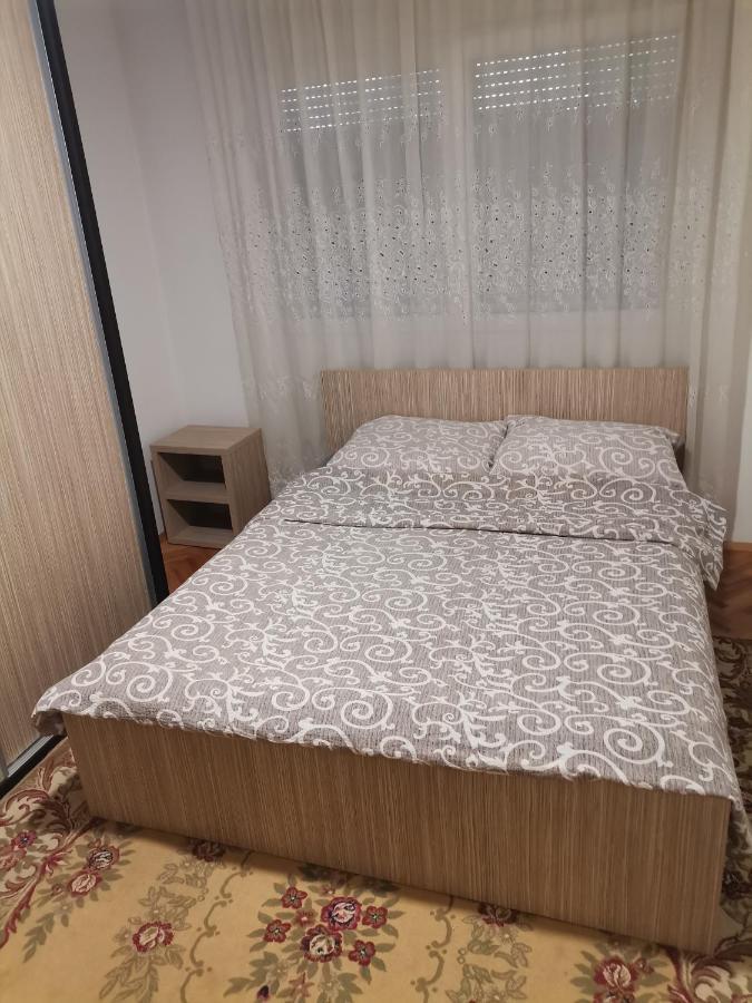 Stan Na Dan Pex Free Parking Apartman Vranje Kültér fotó
